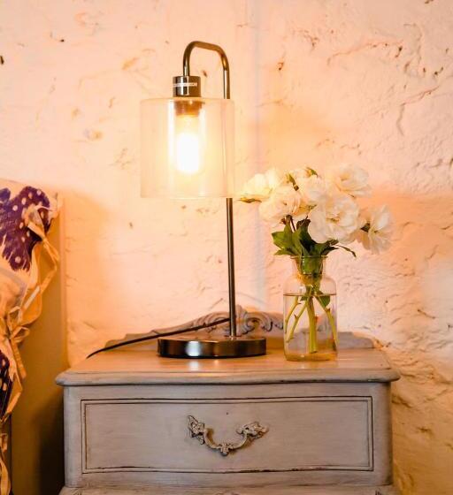 تختخواب و صبحانه Orange Door Bnb