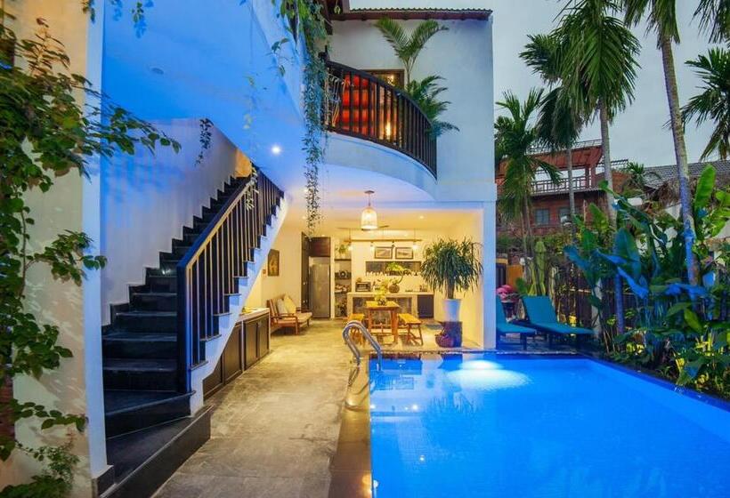 Cozy Beach Villa Hoi An