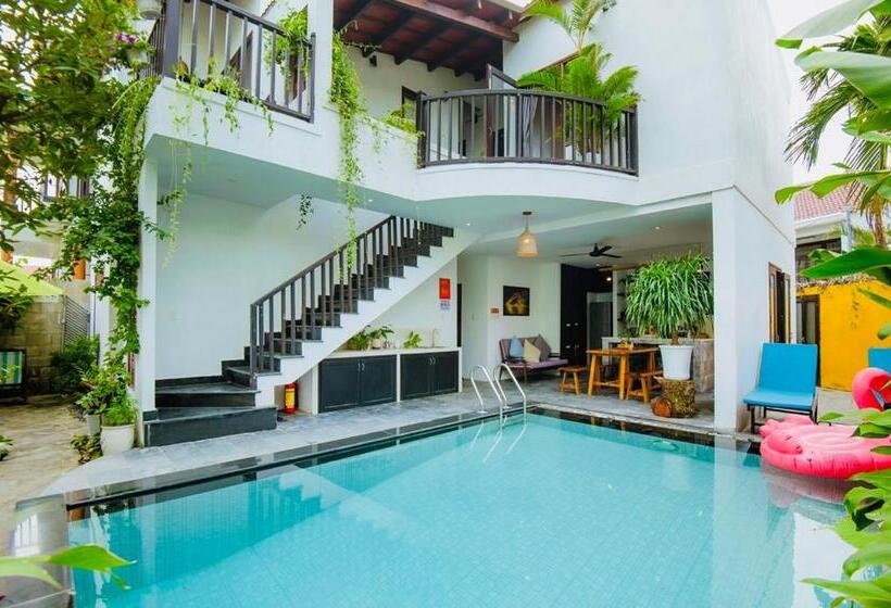 Cozy Beach Villa Hoi An
