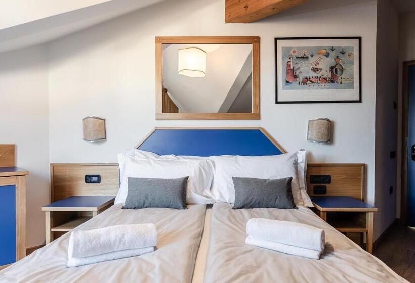 فندق Garni Meledrio