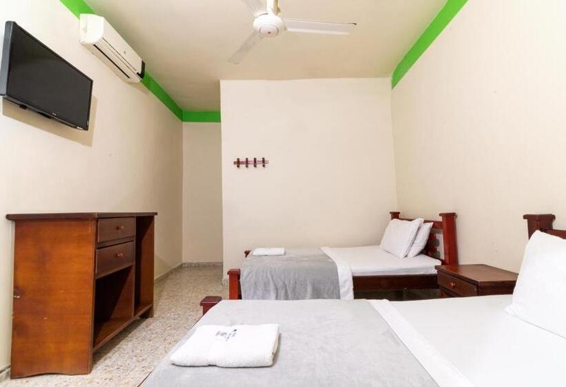 هتل Montanar Home