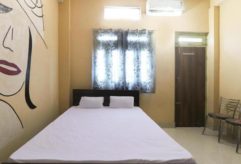 בית מלון כפרי Spot On Om Guest House