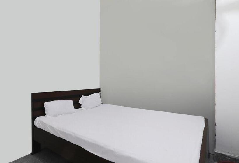 בית מלון כפרי Spot On Om Guest House