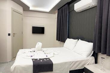 Marina Lora Butik Otel