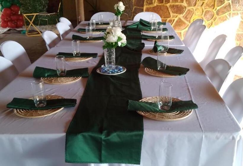 Pa Vula Hotels