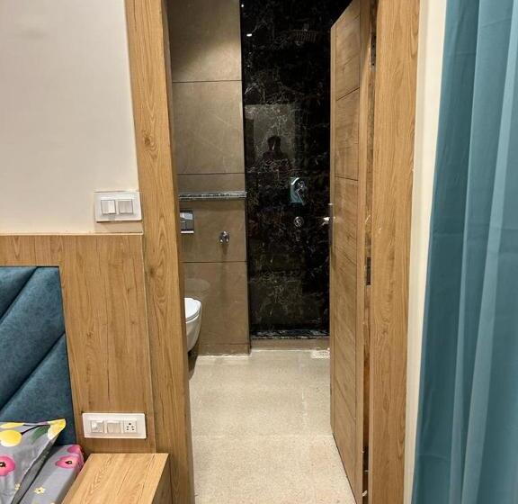 بنسيون Avadh Guest House