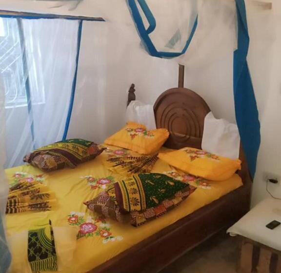 پانسیون Fresh Fruit Home
