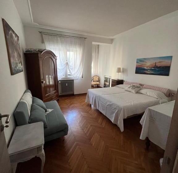 پانسیون Residenza Delle Farfalle Tripla Con Bagno Privato E Matrimoniale Con Bagno Condiviso