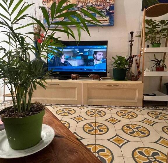 پانسیون Townhouse 88 Daisy Theme Twin Room With Ensuite