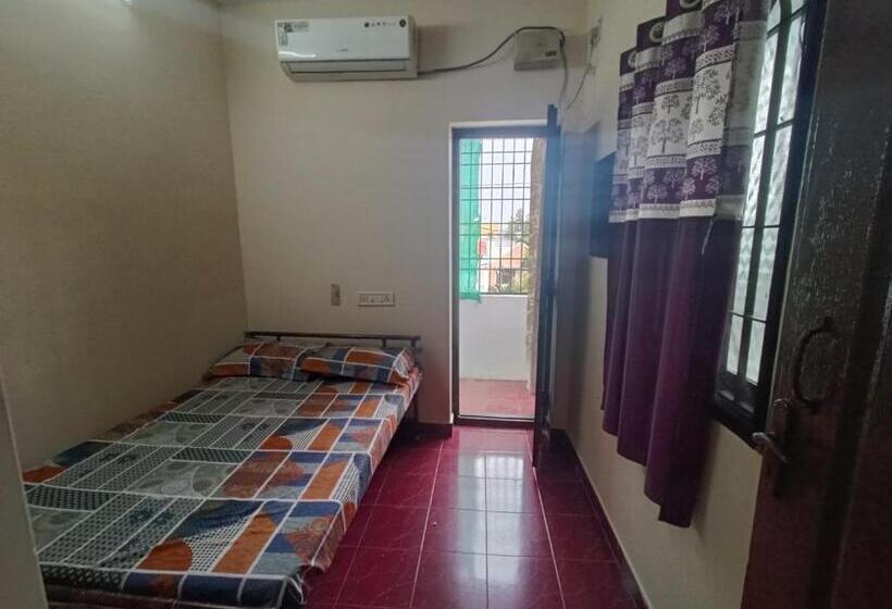 Пансион Versailles Home