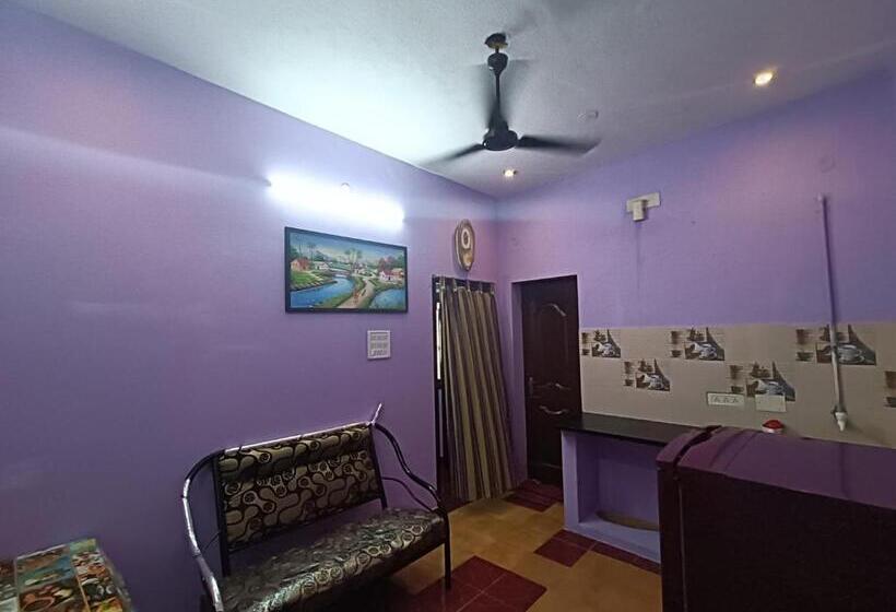 Пансион Versailles Home