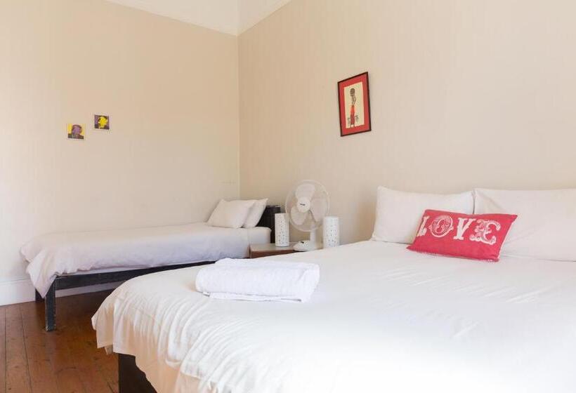 旅馆 Green Elephant Backpackers
