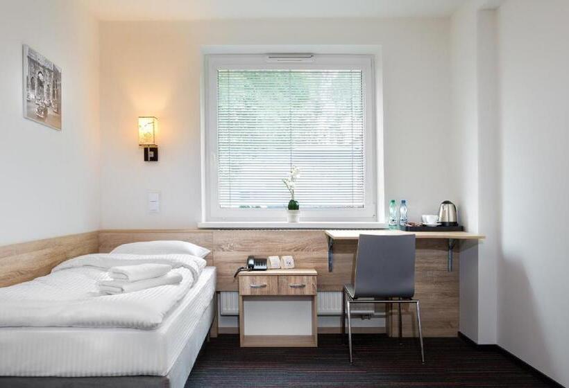 Fotos del hotel Automobil:  4