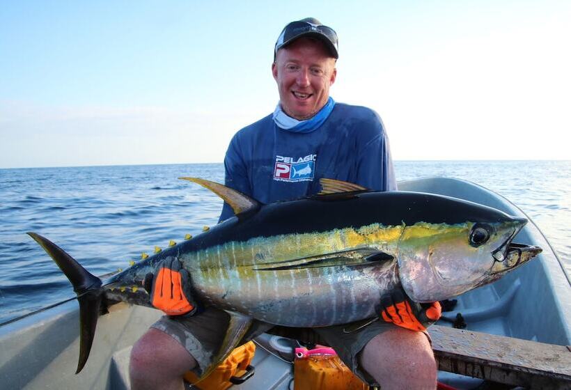 هتل Blue Reef Sport & Fishing Lodge And Bungalows