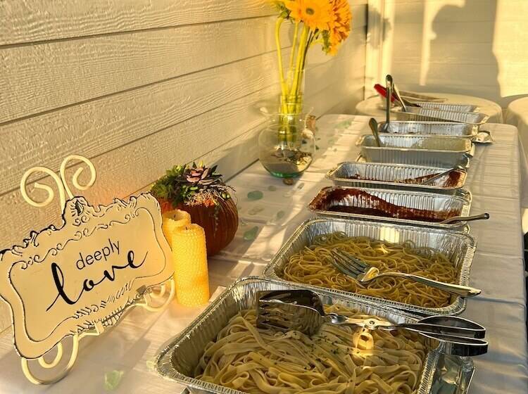 בית מלון כפרי By The Sea Guests Bed & Breakfast & Suites