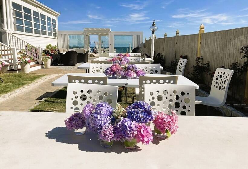 בית מלון כפרי By The Sea Guests Bed & Breakfast & Suites