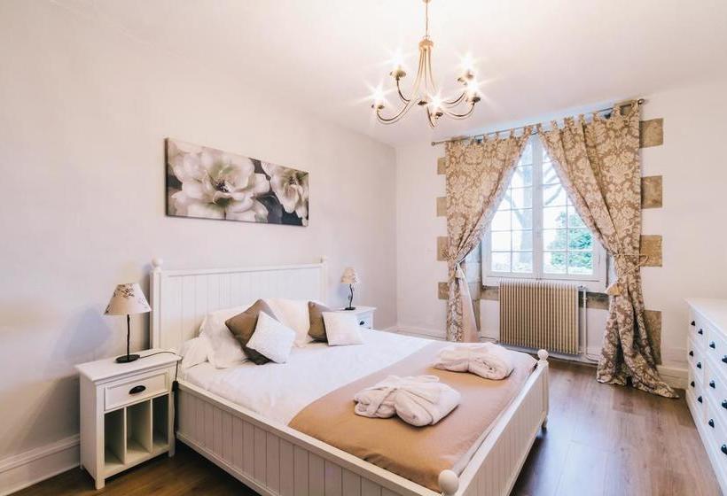 בית מלון כפרי Château Les Dryades Golf & Spa