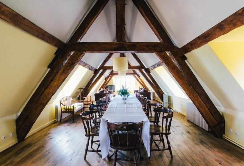 בית מלון כפרי Château Les Dryades Golf & Spa