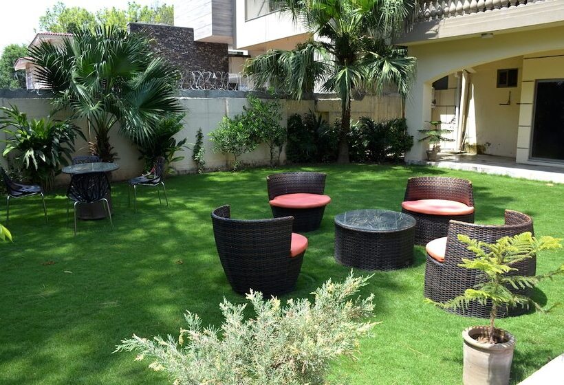 هتل Gofas Lodge