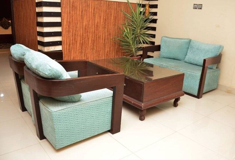 هتل Gofas Lodge