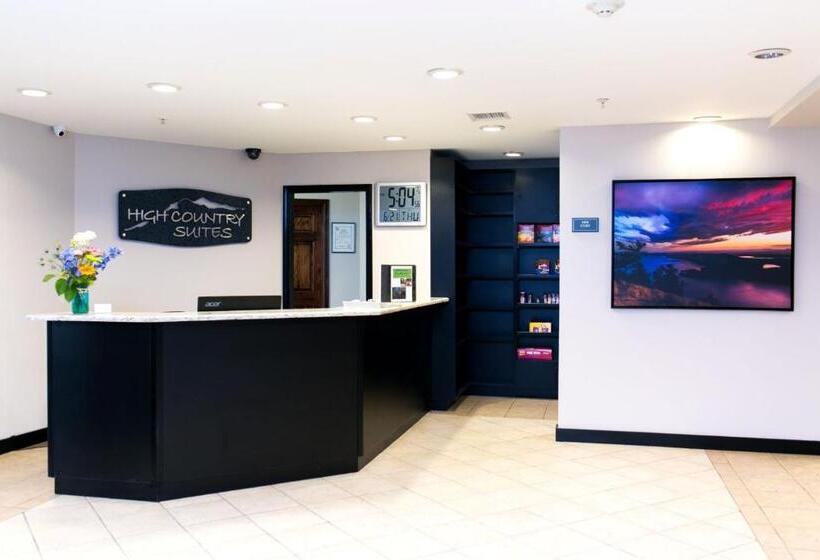 فندق High Country Suites