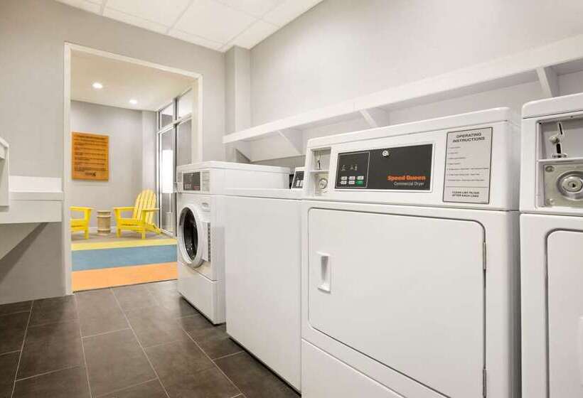 Отель Home2 Suites By Hilton Houston Webster