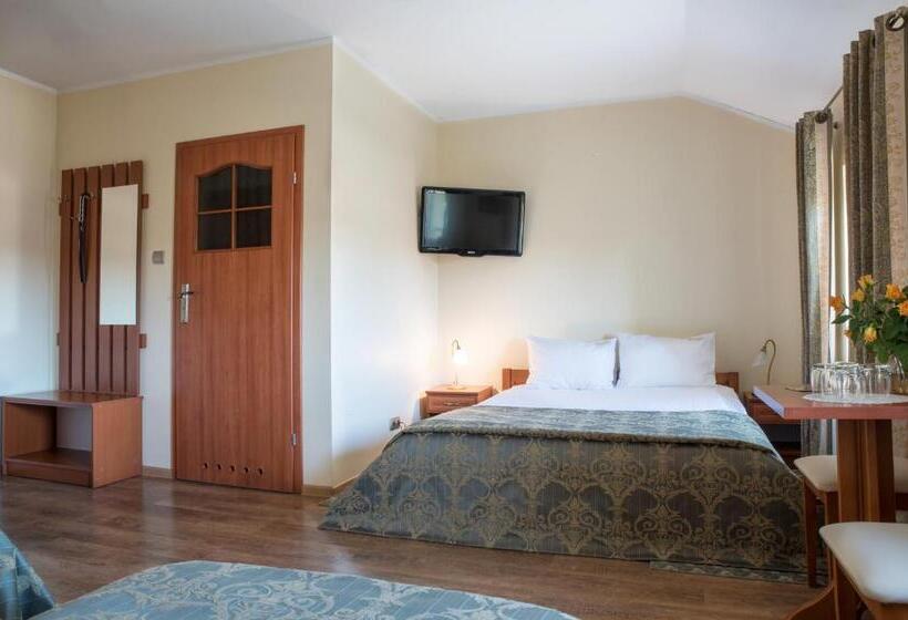 ホテル I Restauracja Brochów