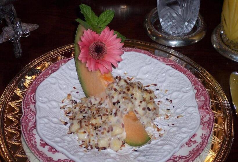 فندق Shadowlawn Bed And Breakfast