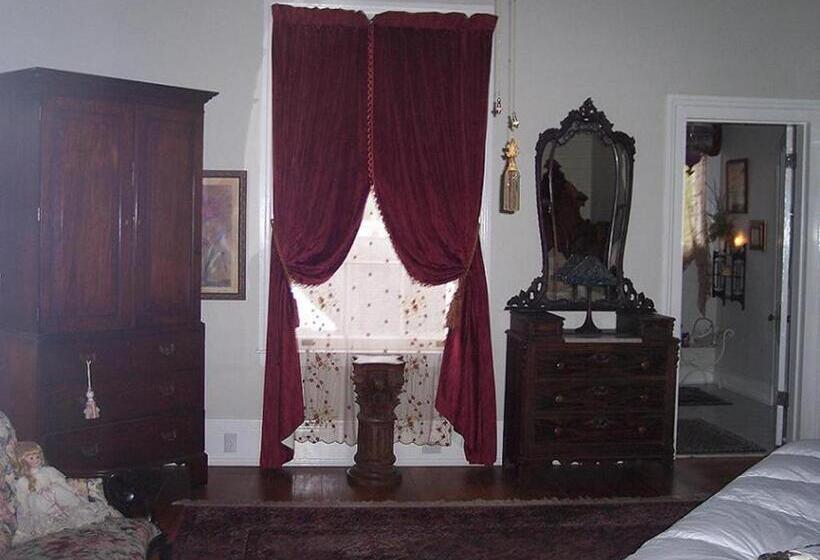 فندق Shadowlawn Bed And Breakfast