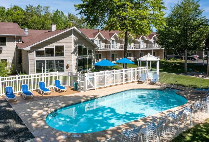 호텔 Somerset Inn & Suites