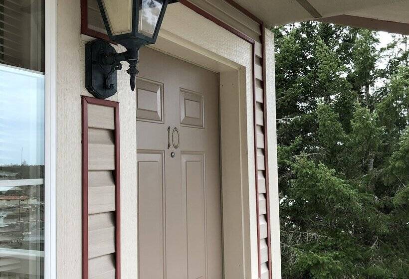 호텔 The Landmark Inn