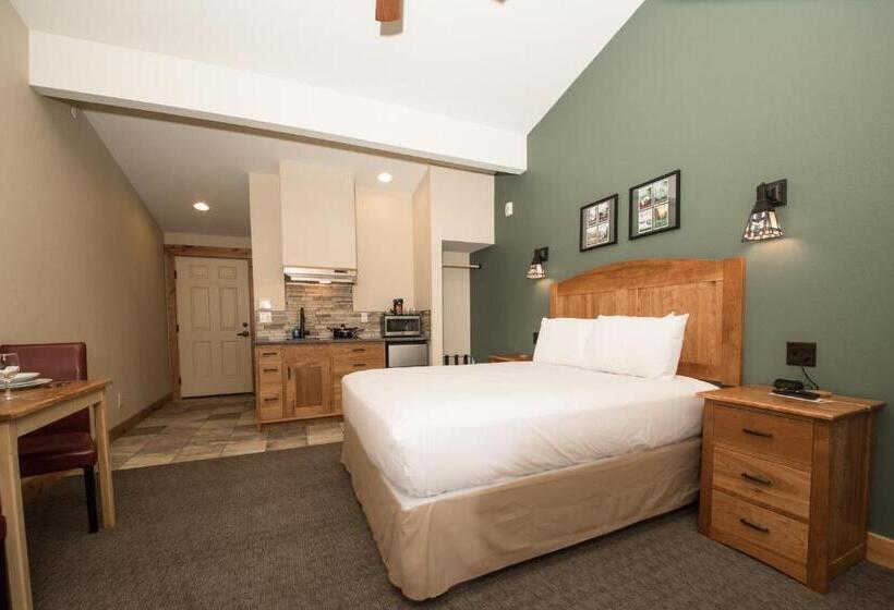 هتل The Maxwell Inn