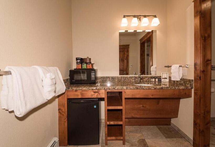 هتل The Maxwell Inn