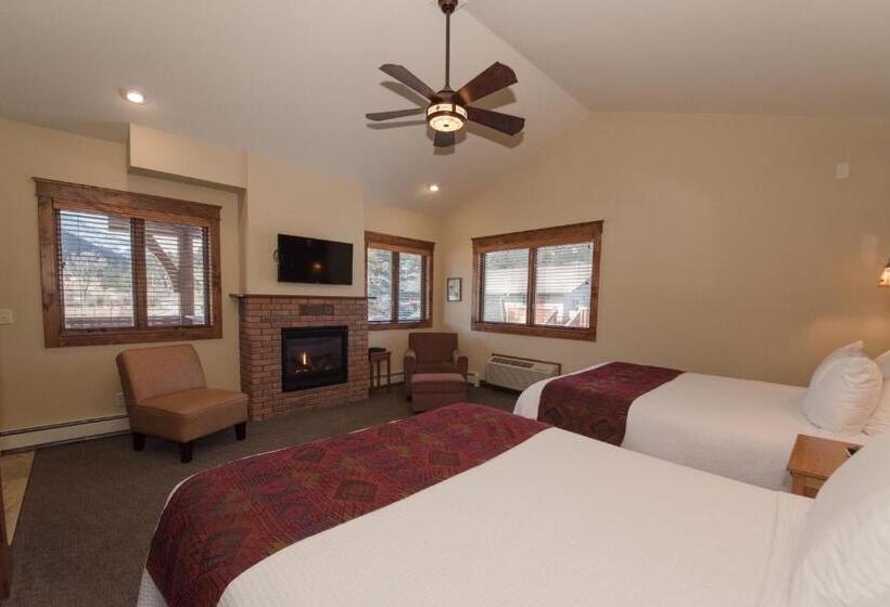 هتل The Maxwell Inn