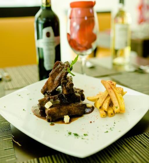 هتل Titanium Plaza