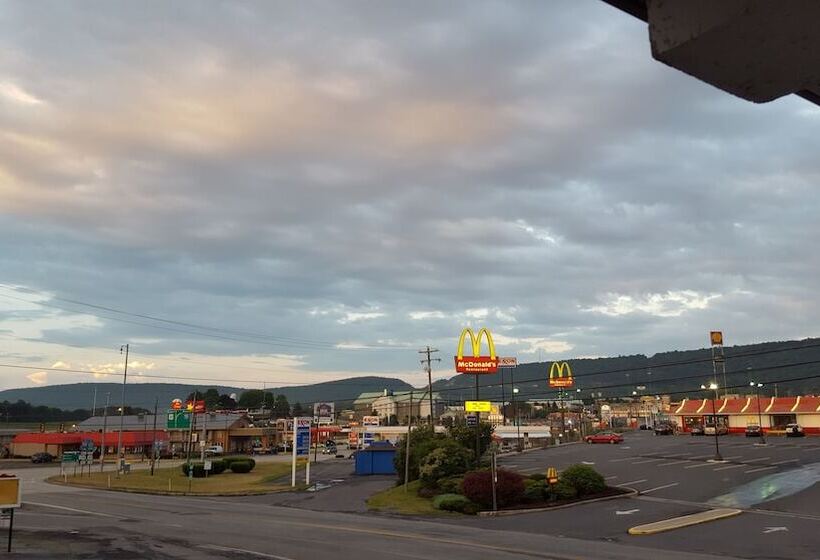Breezwood Motel