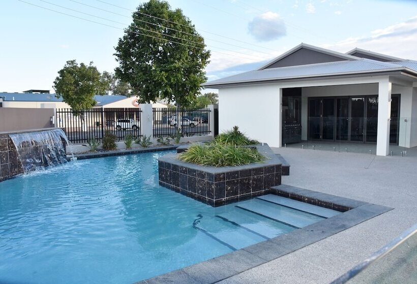 モーテル Western Downs Motor Inn