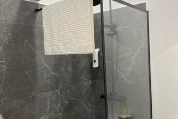تختخواب و صبحانه Suites Chic Cozy