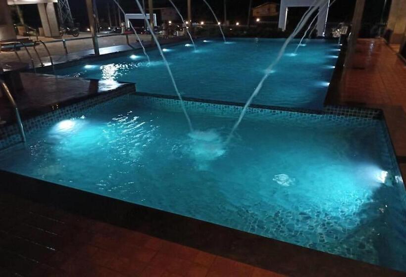 ホテル Adithya View