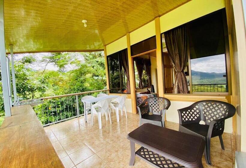 هتل Arenal Jungla Lodge