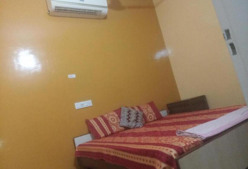 هتل Helix    Rajpura    Budget Rooms For Family, Couples, Solo Travellers