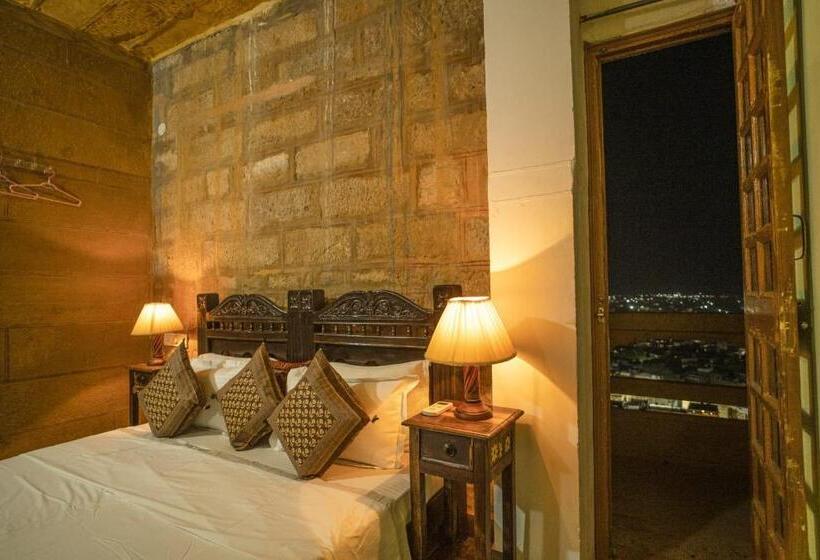فندق Jaisalmer Queen Desert Camp