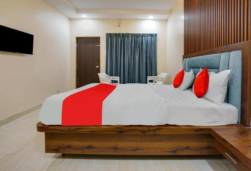 Отель Oyo Flagship Samruddhi Lodging