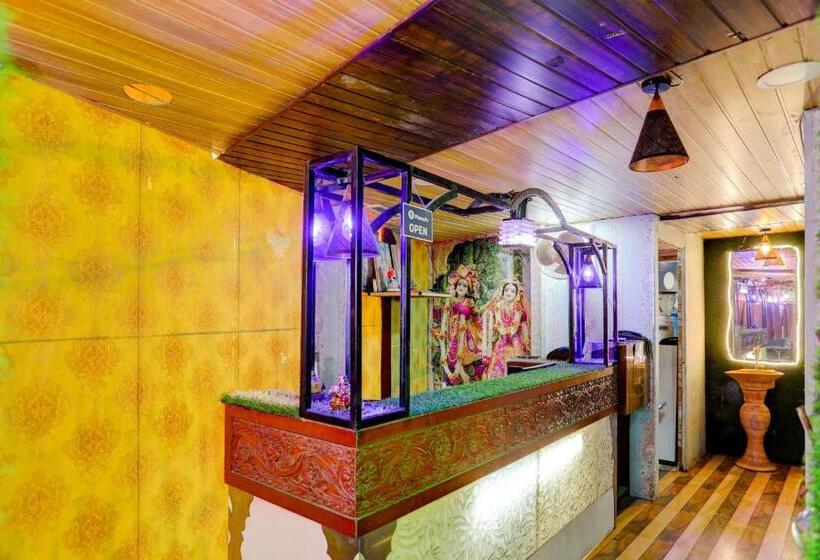 هتل Oyo Krishna Cafe