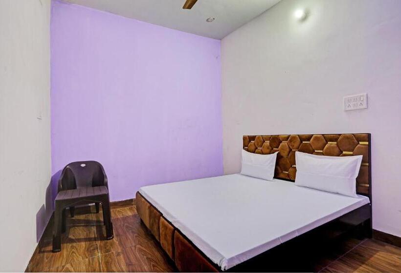 Отель Oyo New Paradise Guest House