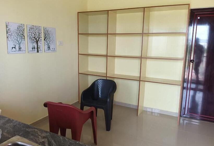 هتل Serene Super Deluxe Row Villa