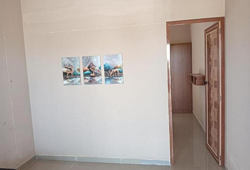 هتل Serene Super Deluxe Row Villa