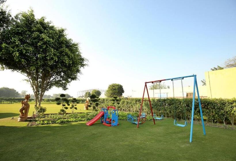 בית מלון כפרי The Ullas