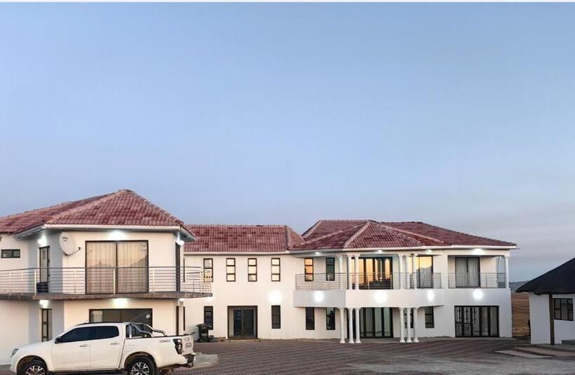 بنسيون Ngqamakwe Luxury Guest House And Conference Centre