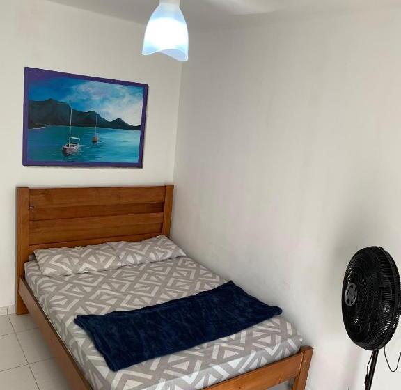 هاستل Aloha Suites